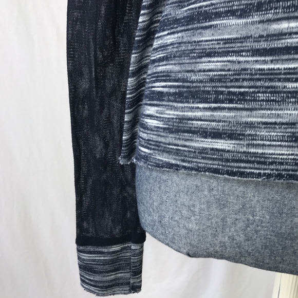 Small Simply Vera Wang Shirt - Blue Sheer Sleeve - Picture 3 of 8